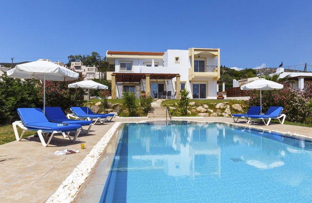 Villa Alexi near Lindos - Wi-Fi, private pool & sea view!r