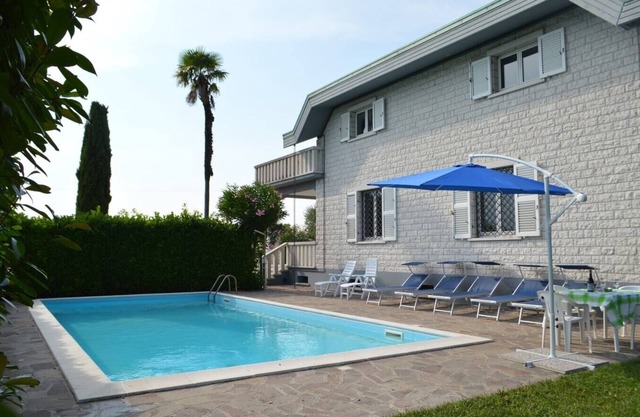 Villa Alisso - Countryside villa with pool