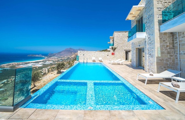 Villa Alkinoos | Luxury villa with amazing seaview close to Falassarna