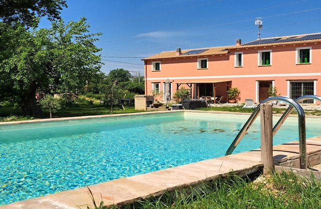 Villa 'All'ombra Della Quercia' with Private Pool, Wi-Fi and Air Conditioning