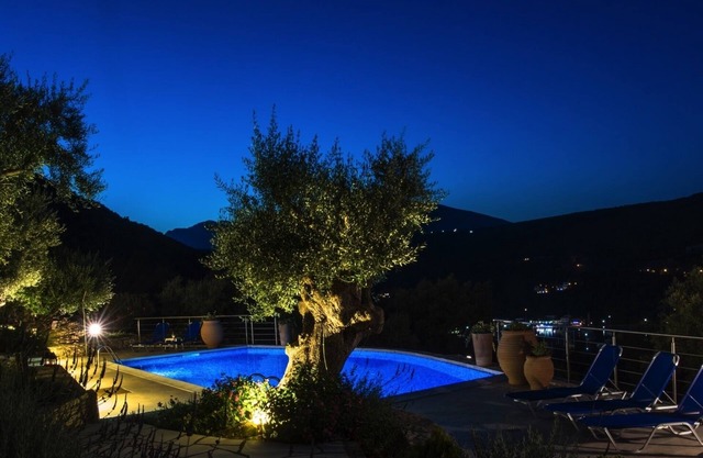 Villa Amantea 2, luxury villas with panoramic views and private covered parking