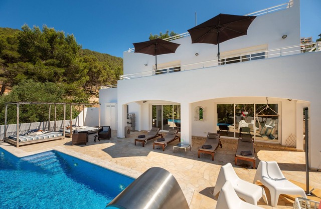 Villa 'Amarantos' with Mountain View, Wi-Fi and Air Conditioning