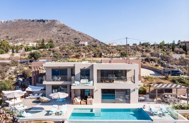 Villa Ananke - Five Bedroom Villa, Sleeps 12