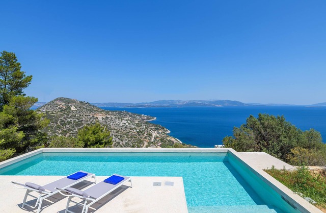 Villa Anasa-luxury Retreat-private Pool-45km From Athens