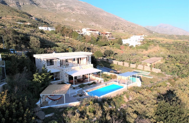 Villa Anasa - Panoramic sea view, peacefulness & private pool.