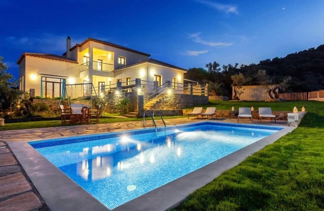 VILLA ANATOLI-PANORAMIC VIEW AND PRIVATE POOL