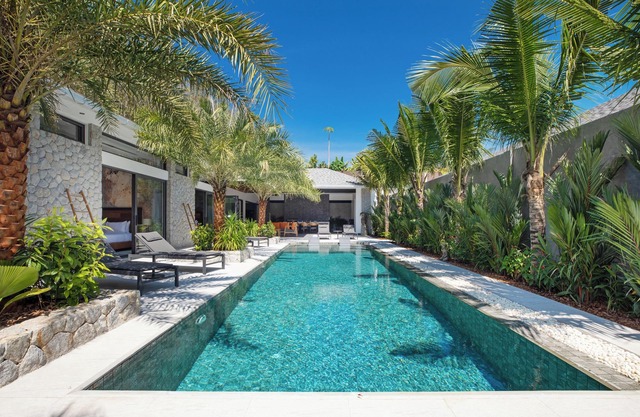 Villa Andaman 2 - 4 bedroom luxury villa in Tambon Rawai, Phuket