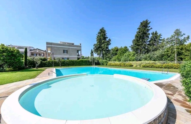 Villa Angelina Peschiera del Garda Exklusive Ferienwohnung mit Pool