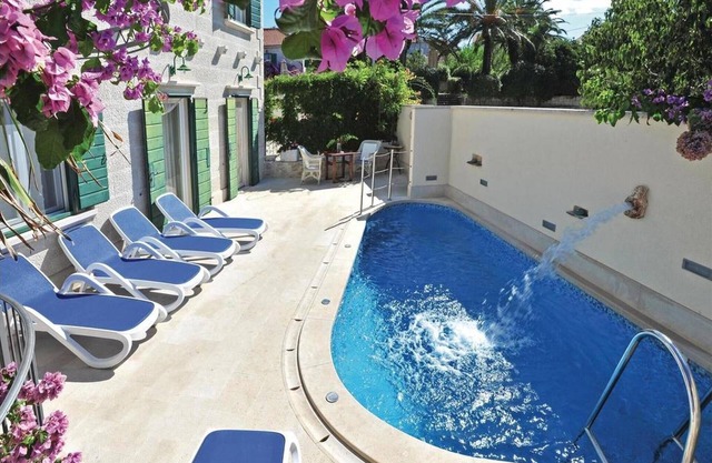 Villa Angelo* with seaview and sauna