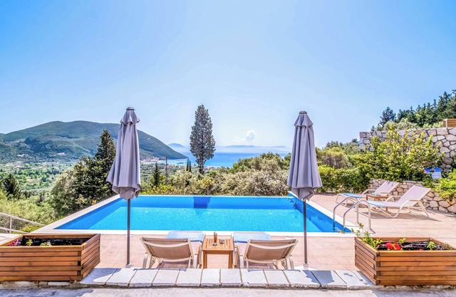 Villa Anna Lefkas - Two Bedroom Villa, Sleeps 4