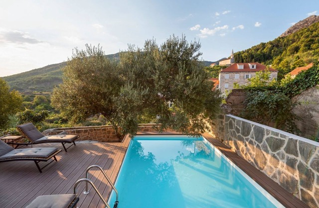 Villa Ante - Two Bedroom Villa, Sleeps 6