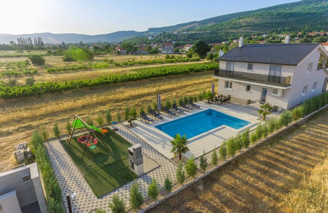 Villa Antea - privat heated pool, brand new villa, relaxing, rural near sea