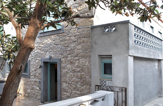 Villa Antonio Samos from the 19th century