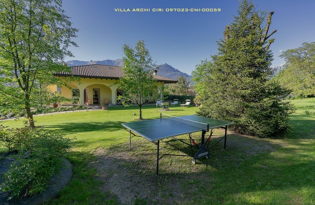 Villa Archi with Lake View, Garden, Terrace, Balcony & Wi-Fi
