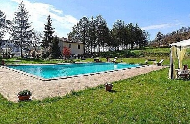 Villa Aria: A splendid four-story historical villa surrounded by meadows and by green hills, with Free WI-FI.