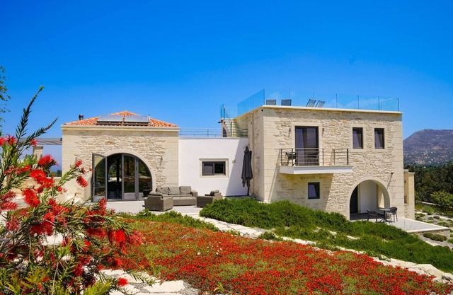 Villa Armenoi - Three Bedroom Villa, Sleeps 6