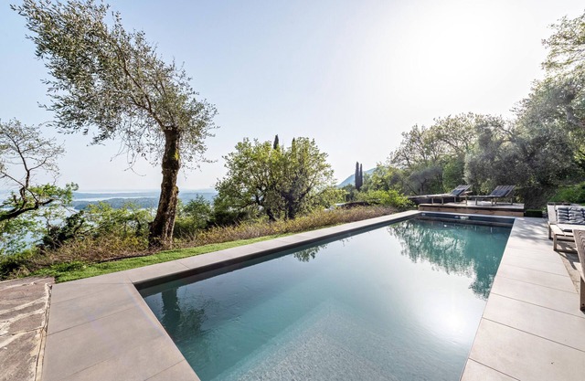 Villa "Artista" with Private Pool, Whirlpool & Wi-Fi