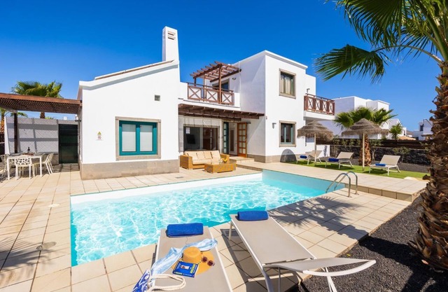 Villa Aruba - Three Bedroom Villa, Sleeps 6