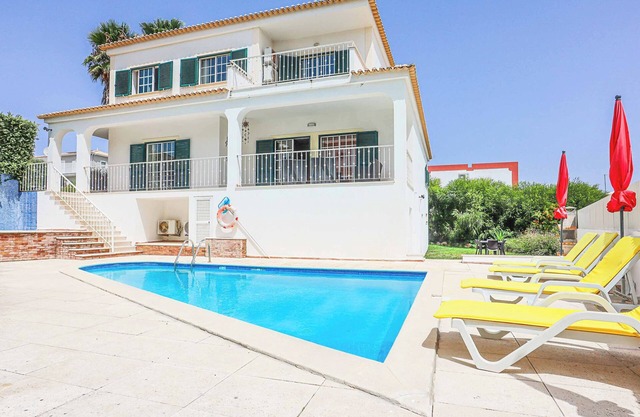 Villa Ash - Four Bedroom Villa, Sleeps 8