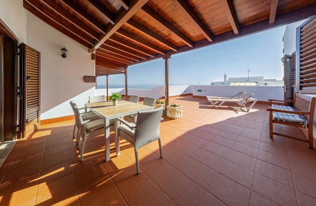 Villa Asomada. Heated Pool & Wonderful sea Views