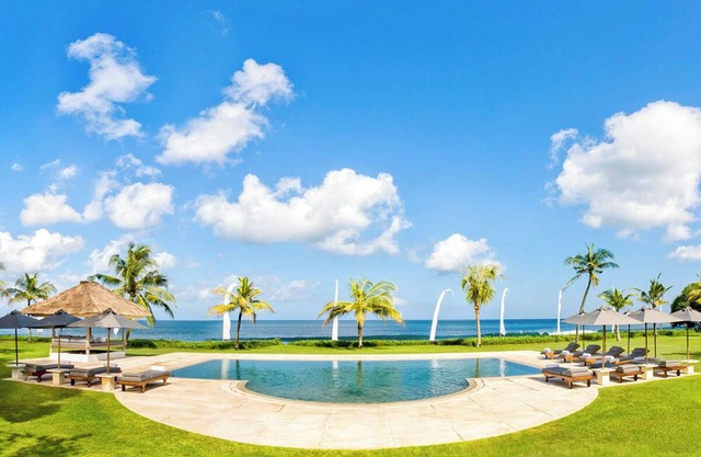 Villa Atas Ombak - Five Bedroom Villa, Sleeps 10