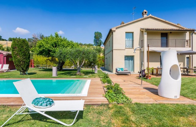 Villa Aurora