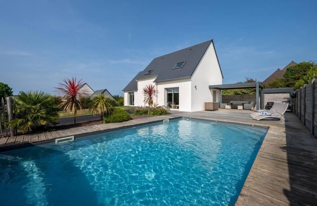 Villa Avec Piscine et Sauna Proche de la mer