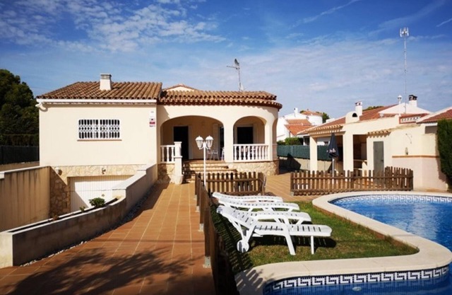 Villa avec Piscine Privée à 2 min de la Plage, Costa Dorada