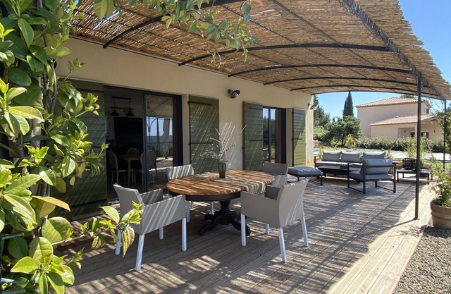 Villa Avec Piscine au Milieu des Oliviers, Parc du Verdon, Lac de Ste Croix