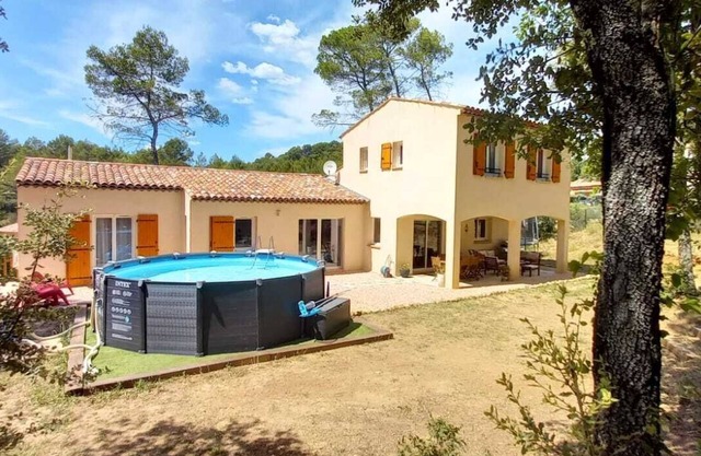 Villa Avec Piscine Hors sol en Bordure de Forêt