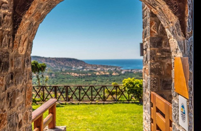 Villa Avia, Luxury Villa