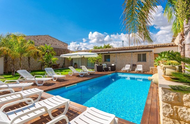 Villa Aziz - Five Bedroom Villa, Sleeps 11