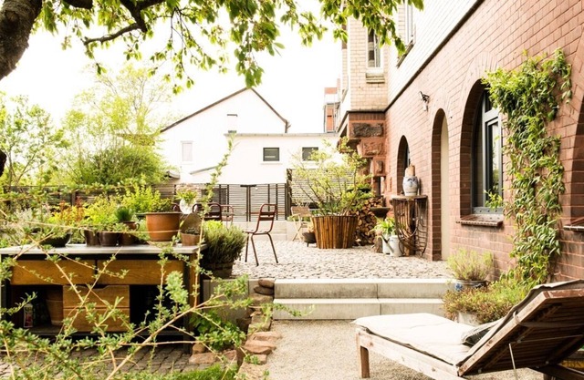 Villa B-new spirit in old walls: living luxuriously in the residential city of Gotha