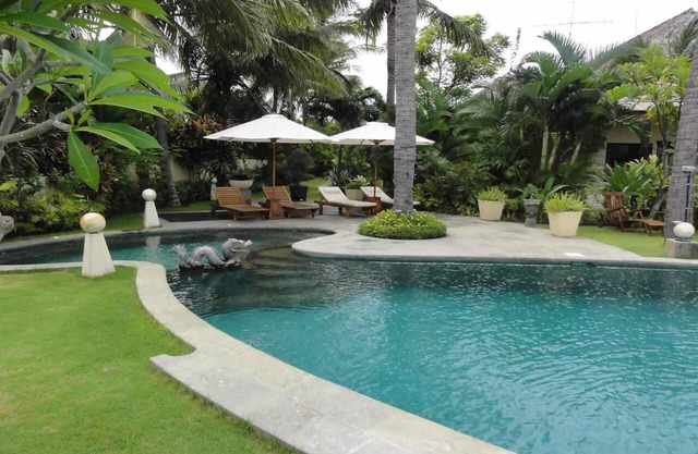 Villa Bahagia, Lovina beach villa with private pool at - up to 10 people