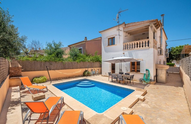 'Villa Balena' with Pool & Wi-Fi