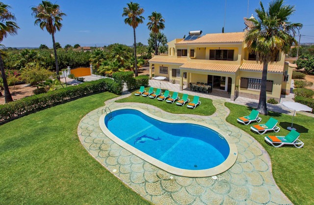 Villa Barreto by Villa Plus