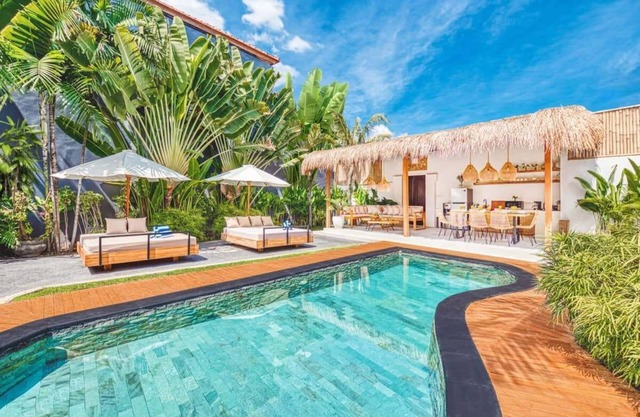 Villa Belize - Lush 4BDR villa, rooftop terrace