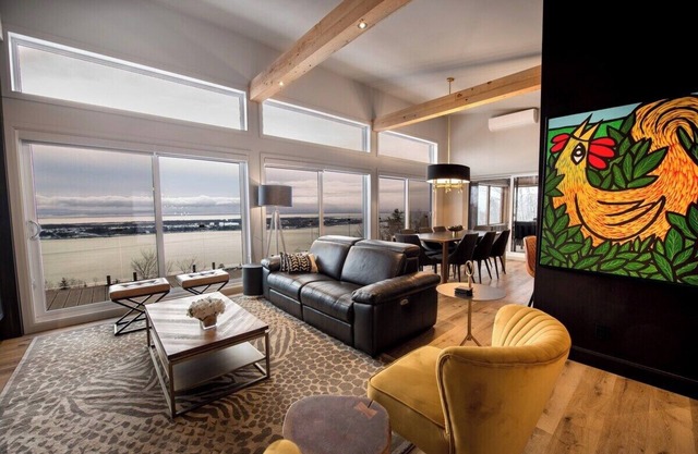 Villa Bella 209 – River Views, Luxe Retreat, Spa