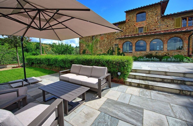 Villa Bellostare – Deluxe holiday villa with private pool in Tuscany