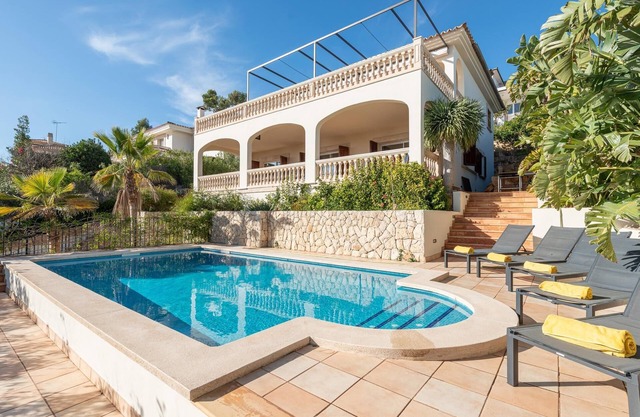 Villa Bendinat 10: A luxurious oasis in Puerto Portals, Calvia