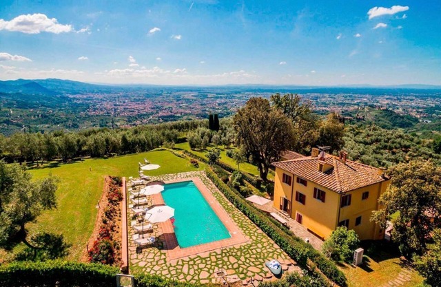 Villa Bernardino - Five Bedroom Villa, Sleeps 12