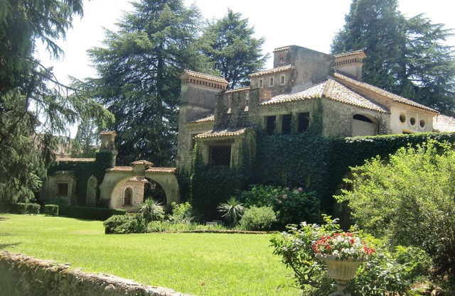 VILLA BETWEEN VENICE AND THE DOLOMITES IN THE TERRITORY OF PROSECCO D.O.C.G.