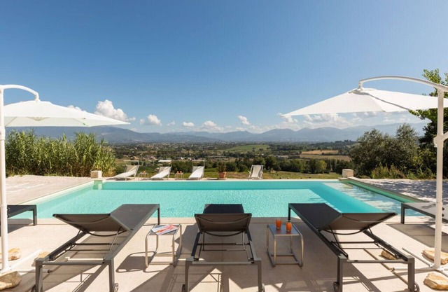 Villa Bevagna Comfortable holiday residence