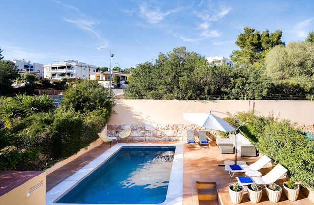 VILLA BONANOVA, by Priority