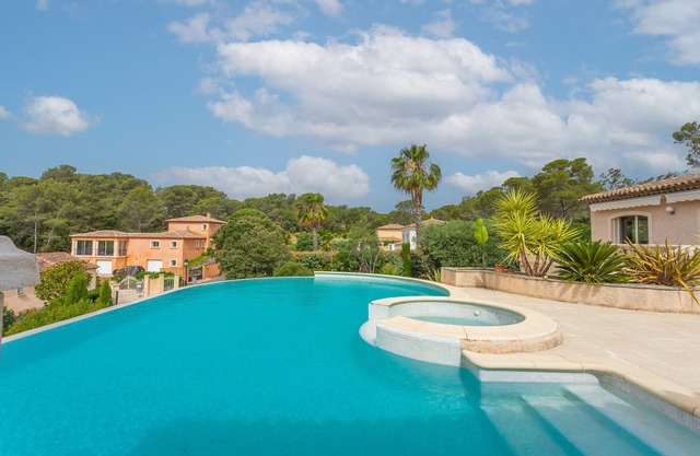 Villa 'Bonheur' with Private Pool, Wi-Fi and Air Conditioning