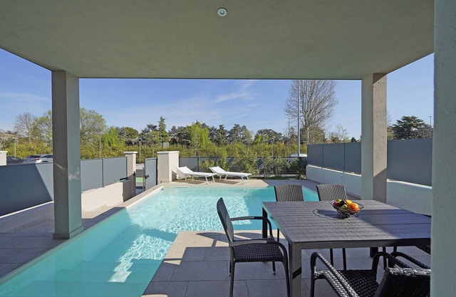 Villa Botego 21 | 3 Bedrooms | Private Infinity Pool, Sauna & Garden Terrace |.