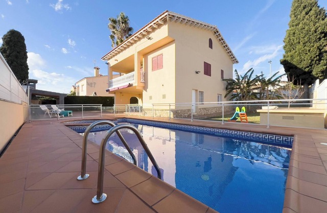 Villa Brisa - Piscina con Jacuzzi, Sala Juegos, BBQ