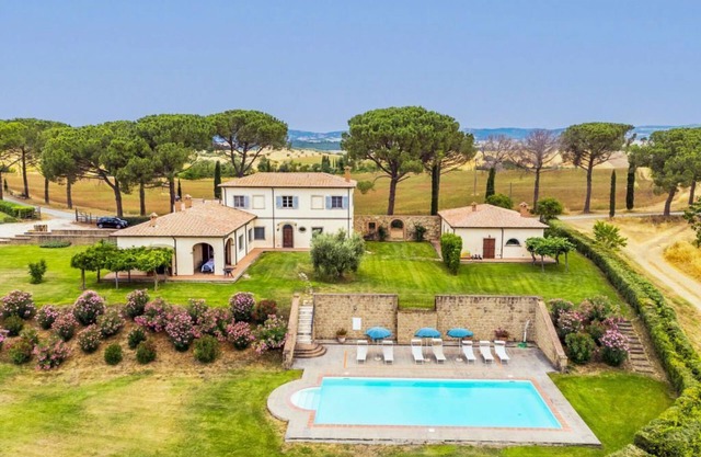 Villa Brocca - Four Bedroom Villa, Sleeps 8