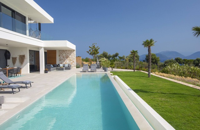 Villa Buddha newly built , calmness and endless sea view!