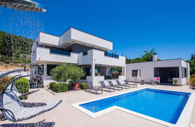 Villa Bura ZadarVillas